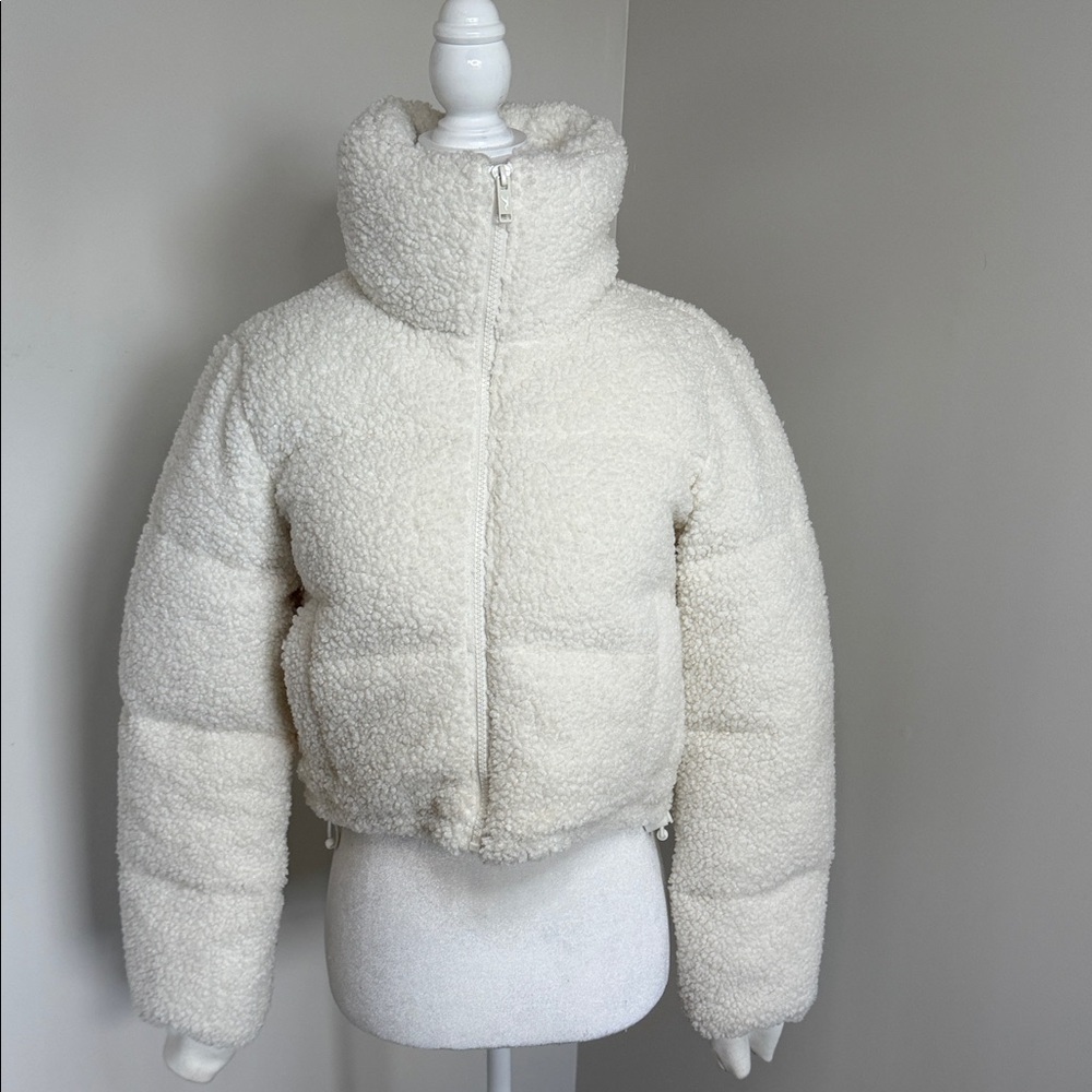 HOLLISTER Women's Cream Sherpa Puffer Crop Jacket size XXs